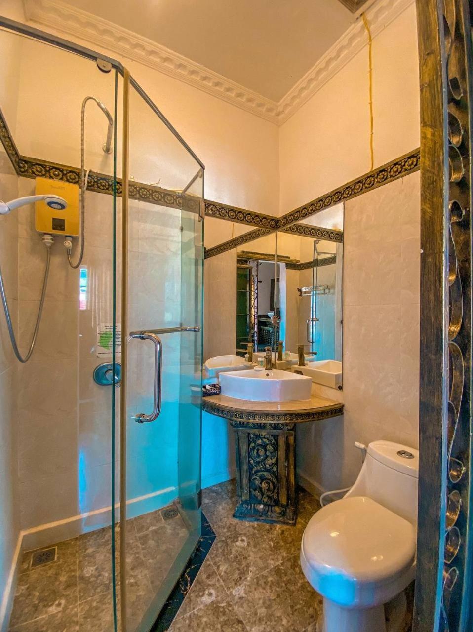 Le Casablanca Hotel Phnom Penh Zewnętrze zdjęcie