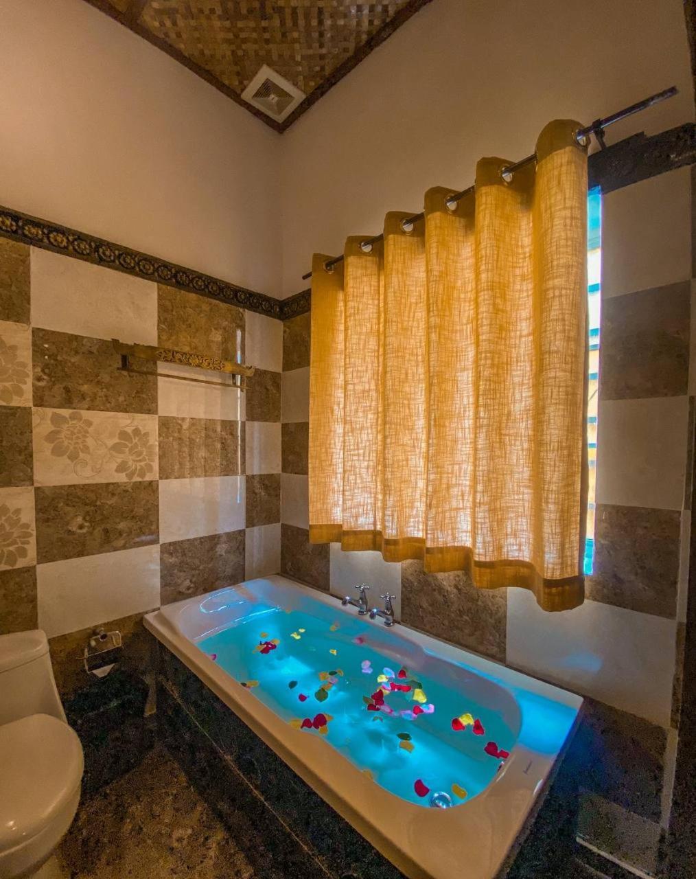 Le Casablanca Hotel Phnom Penh Zewnętrze zdjęcie