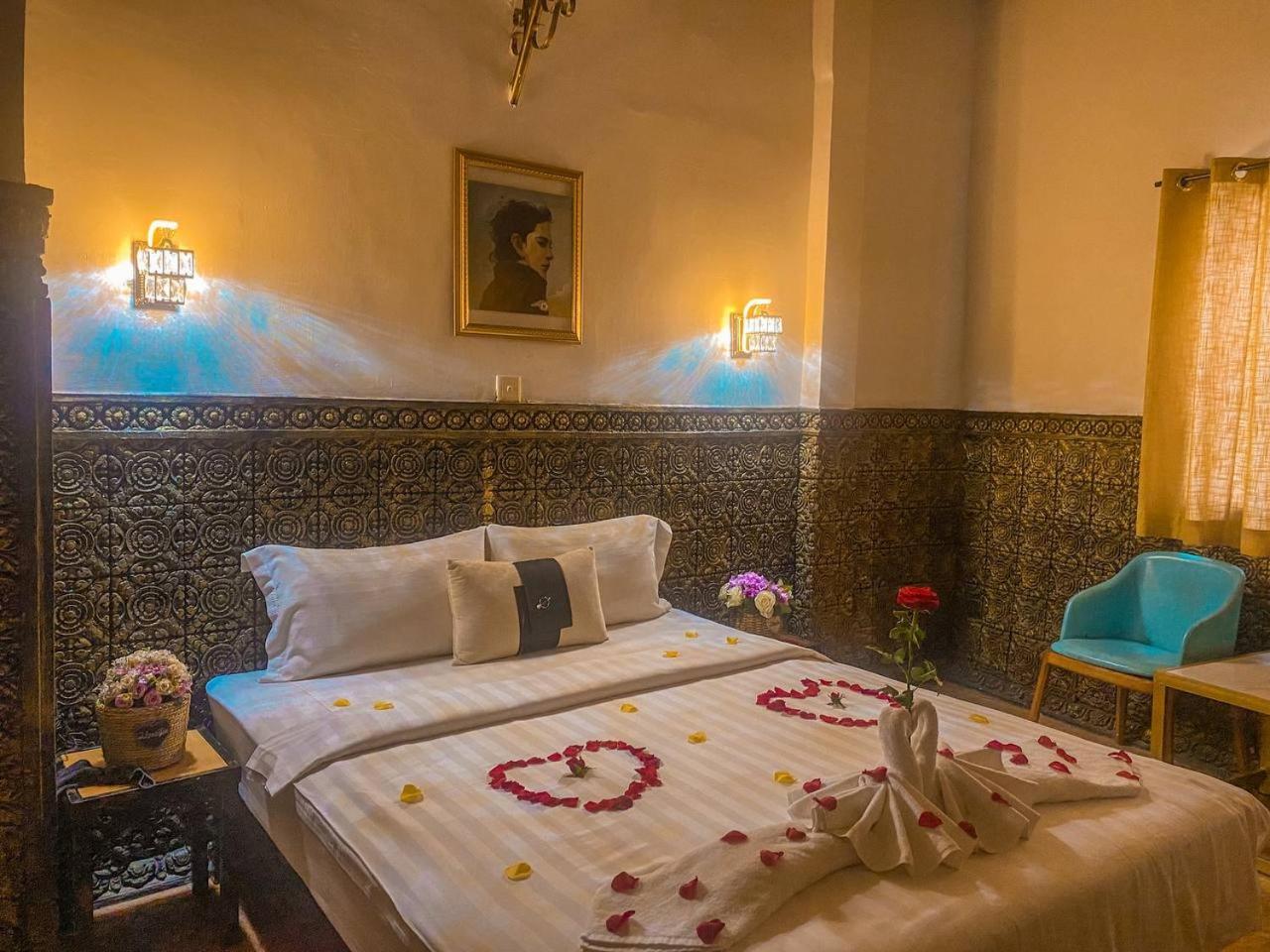 Le Casablanca Hotel Phnom Penh Zewnętrze zdjęcie