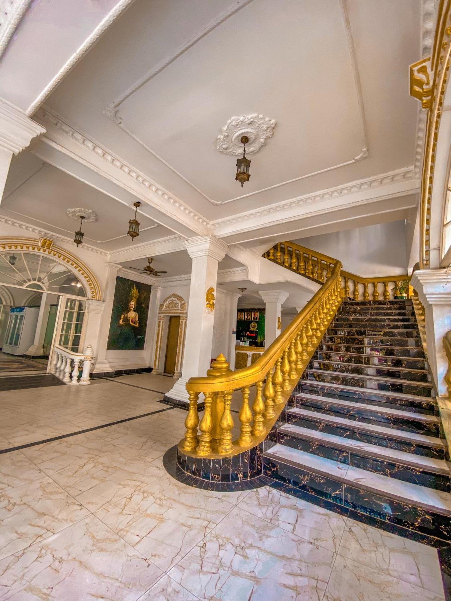 Le Casablanca Hotel Phnom Penh Zewnętrze zdjęcie
